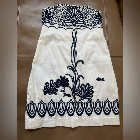 Lilly Pulitzer Strapless Dress in White and Navy - Picture 2 of 6